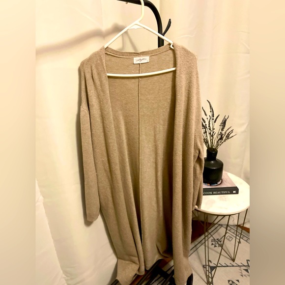 CJLA- Corrine Cardigan - Picture 5 of 9